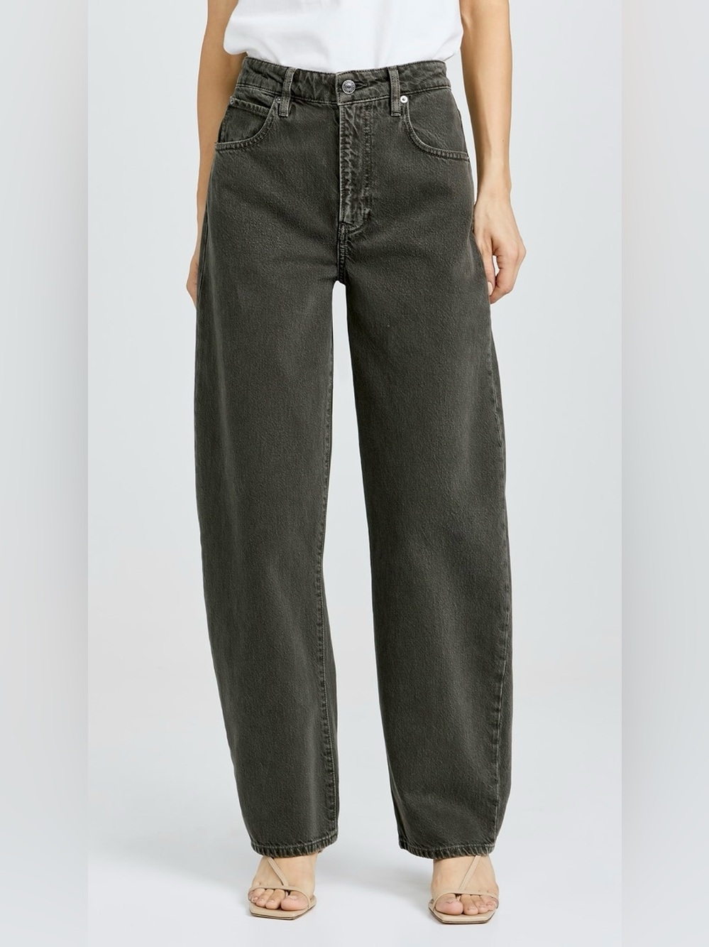 Frame Long Barrel Jeans In Serpentine Size 30